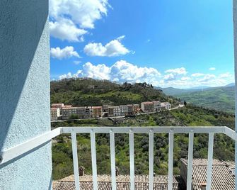 Casa Vacanze Magnolia 42 Calitri - Calitri - Balcón