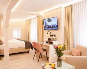 Hotel Schweriner Hof - Stralsund - Habitación