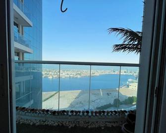 Creekview Luxury Apartment - Ajman - Balcony