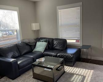 Stylish mid century full house - Ώστιν - Σαλόνι