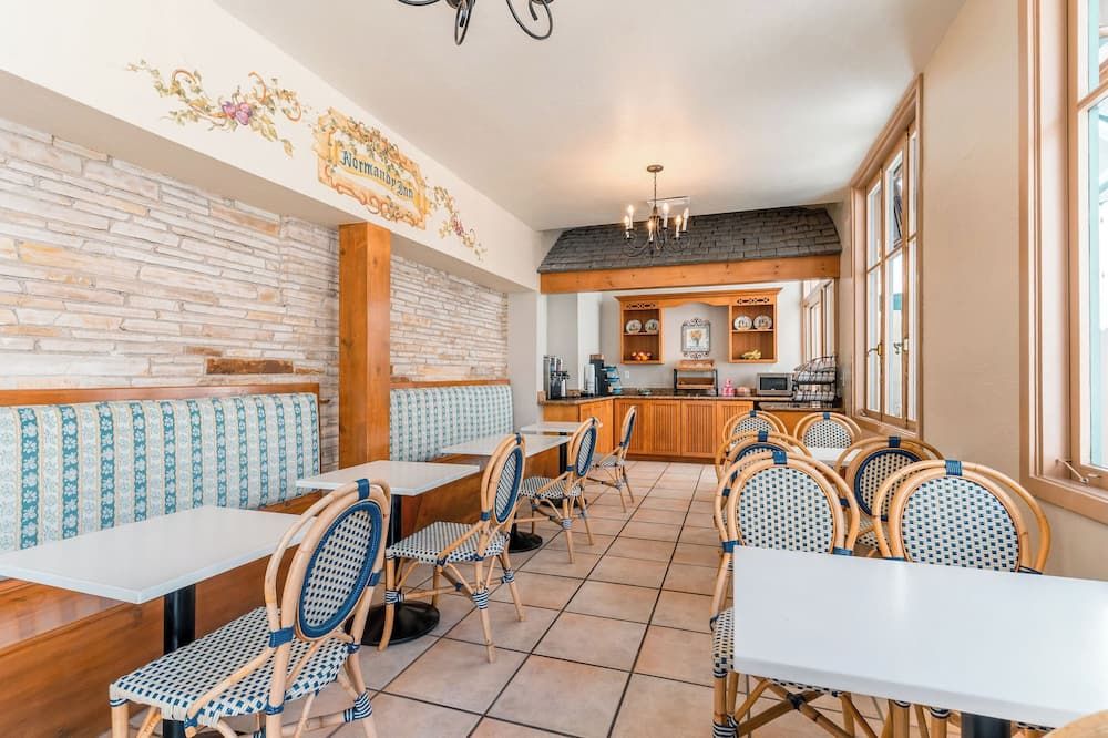 Normandy Inn - Carmel-by-the-Sea