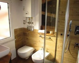 Arias - la suite del Duomo - Cefalù - Badkamer