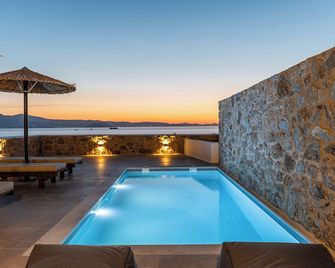 Lithia Exclusive Villas - Naxos - Pool