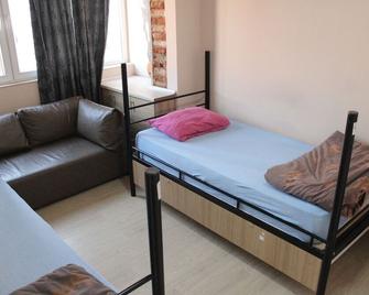 Hostel Han - Pristina - Schlafzimmer