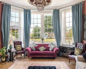 Petty France Estate by Birch Stays (New Home) - Badminton