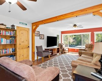 Leavenworth River Haus - Leavenworth - Living room