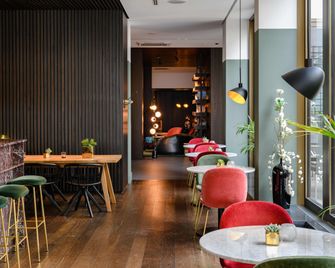 Mercure Hotel Wiesbaden City - Wiesbaden - Bar
