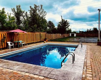 Motel Granby - Granby - Pool