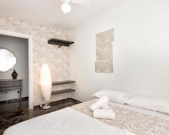 tuGuest Aben Humeya - גרנדה - חדר שינה