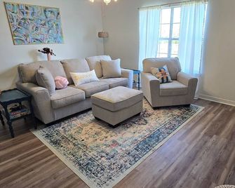 The Grace at the Highlands - Charming 2-bedroom townhome close to MSU campus - Starkville - Salon