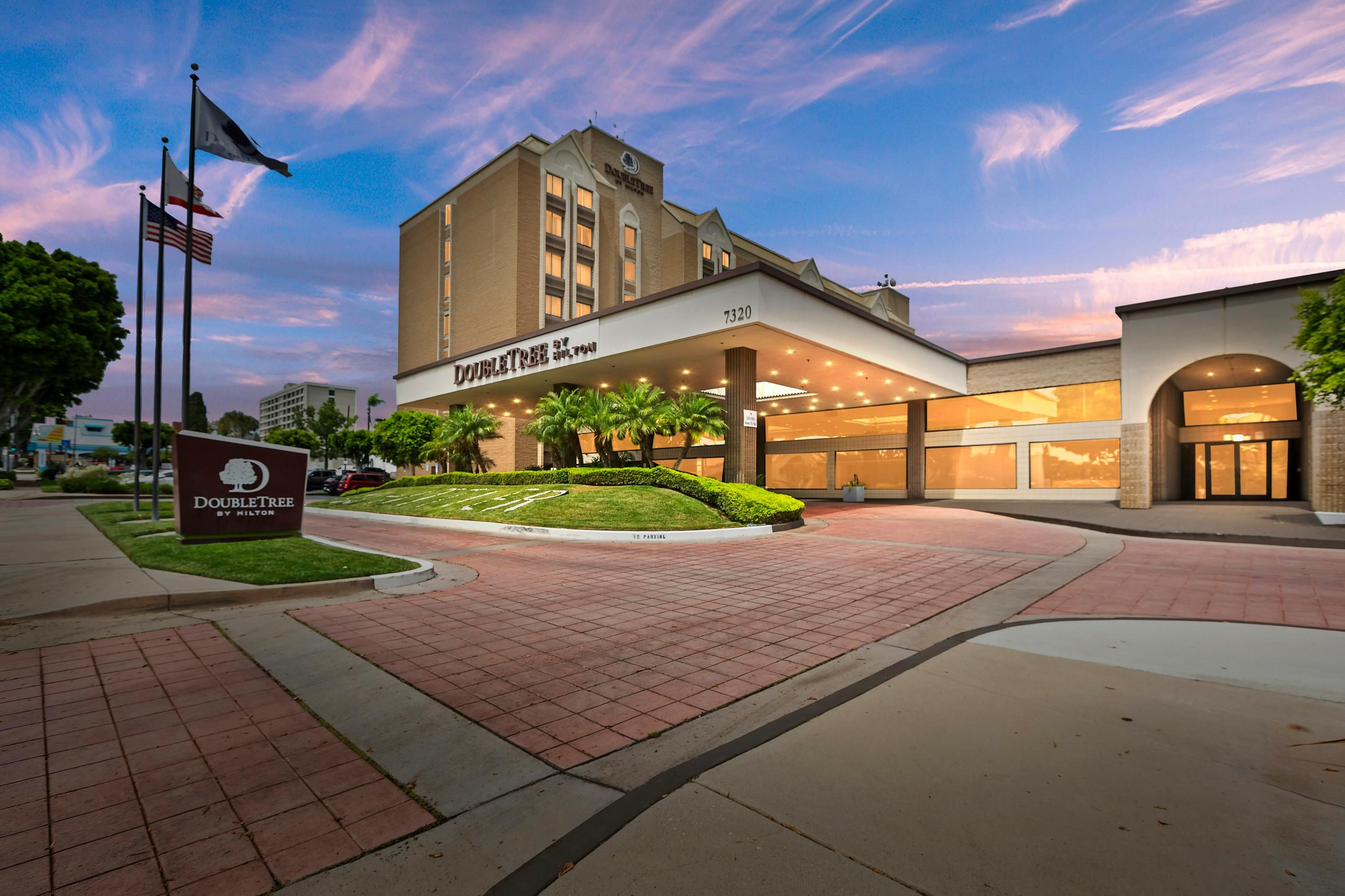 DoubleTree by Hilton Whittier Los Angeles - Whittier - Edificio