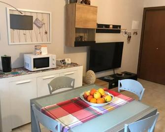 Casa Vacanze La Carezza - Montesilvano - Jadalnia