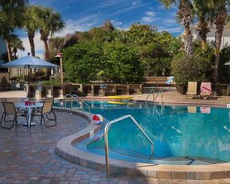 Hibiscus Oceanfront Resort - Saint Augustine Beach - Piscina