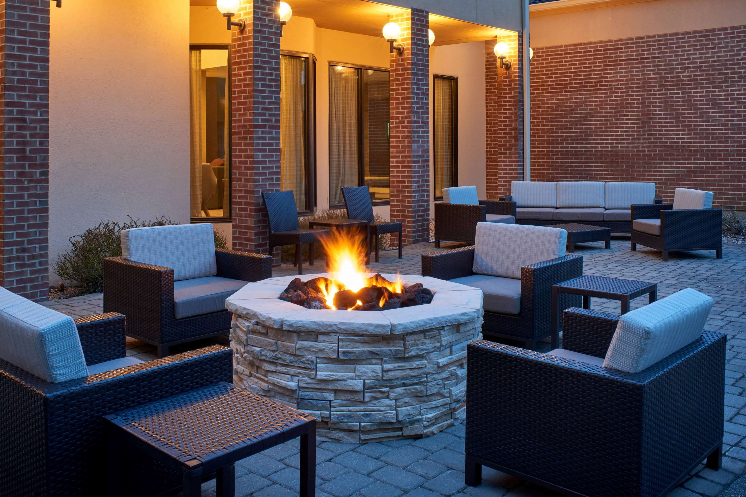 Sonesta Select Indianapolis Carmel thumbnail 3