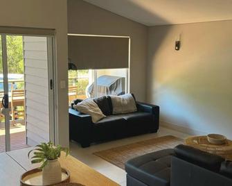 Villa Sulla Costa at Cape Villas - Dunsborough - Salon