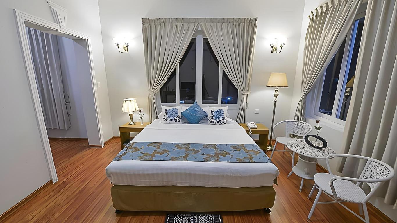 Westay @ The Grand Nyaung Shwe Hotel, Inle Lake