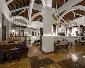 Royal Palms Beach Hotel - Wadduwa - Lobby