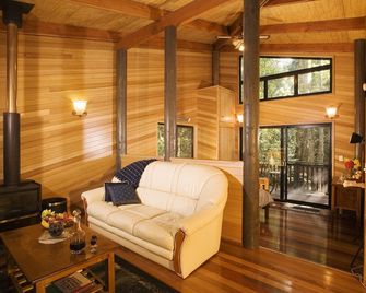 Springbrook Lyrebird Retreat - Springbrook - Wohnzimmer