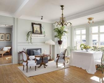 Strandflickornas Annex Gula Villan - Lysekil - Living room