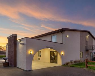 Best Western La Grande Hacienda - Cherokee - Building