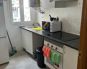 Fast Single Rooms - Madrid - Cucina
