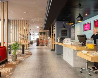 ibis Geneve Centre Lac - Geneva - Front desk