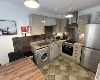 Foxglove Apartment - Inverness - Küche