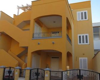 Mare Del Sud - Torre San Giovanni - Gebäude