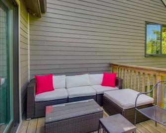 Wintergreen Resort Vacation Rental with Pool Access! - Roseland - Patio