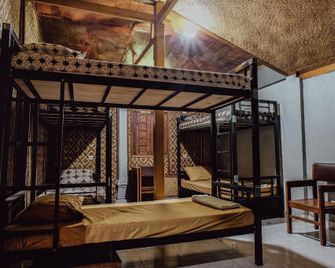 Bilik Bamboo Homestay - Yogyakarta - Schlafzimmer
