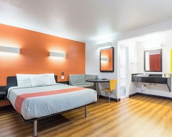 Motel 6 Riverside, Ca - Ucr East - Riverside - Bedroom