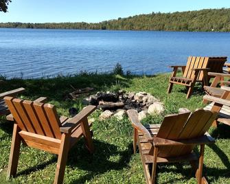 Loon Cabin at Wilderness Wind, Ely, MN - Ely - Patio