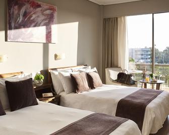 Golden Sun Hotel - Glyfada - Bedroom