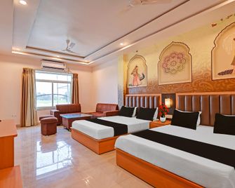 Hotel O Gomti Garden And Resort - Jhānsi - Bedroom