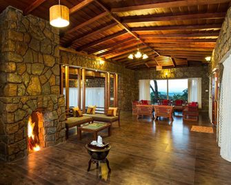 Neelakurunji Plantation Munnar - Chinnakanal - Front desk