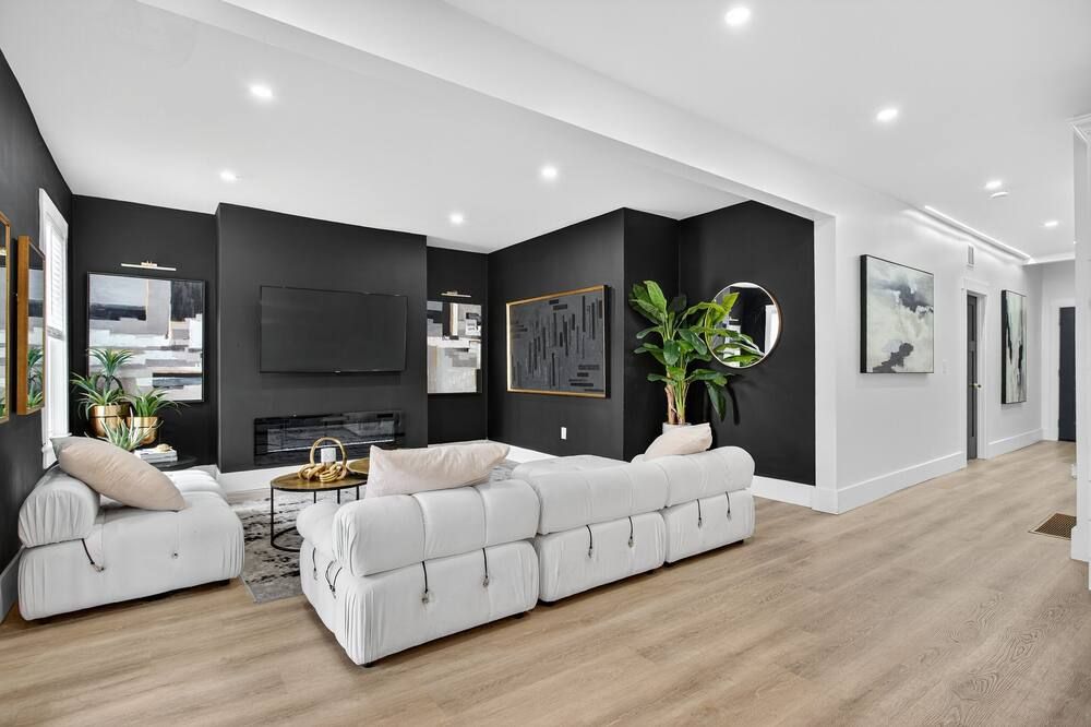 Large victorian home 15 mins from downtown lots of local restaurants and bars - بوسطن - غرفة معيشة