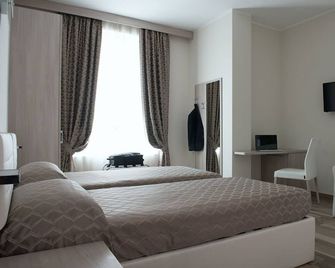 Expo Hotel Milan - Parabiago - Schlafzimmer