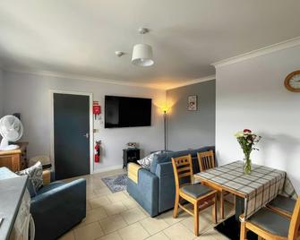 Shalom Apartment 98b, Family Friendly In Markethill - Armagh - Dining room