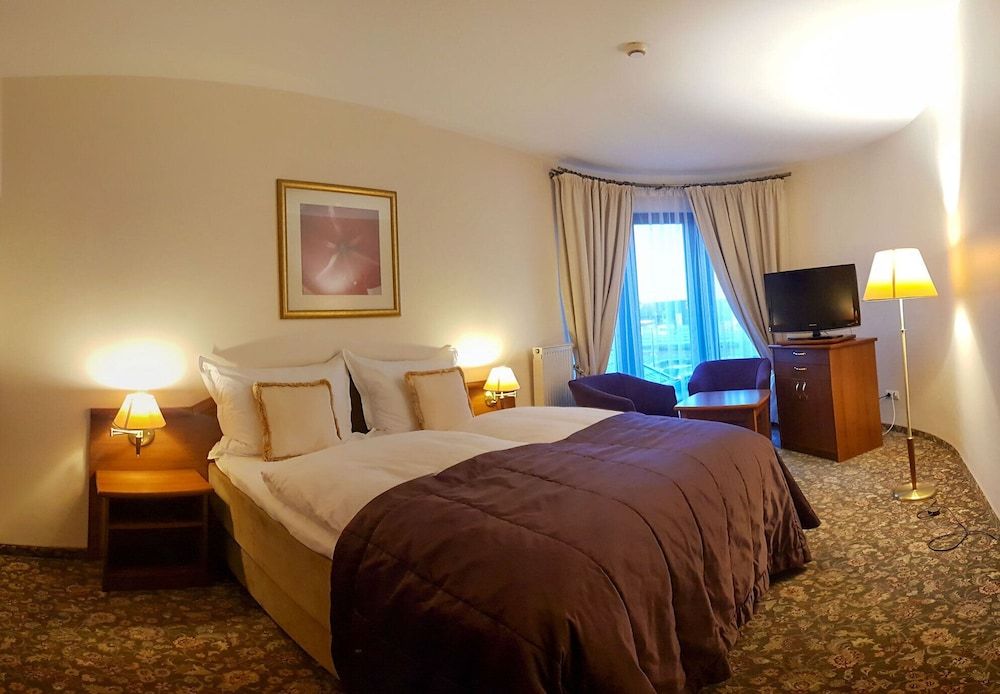Hotel Amaryllis thumbnail 2