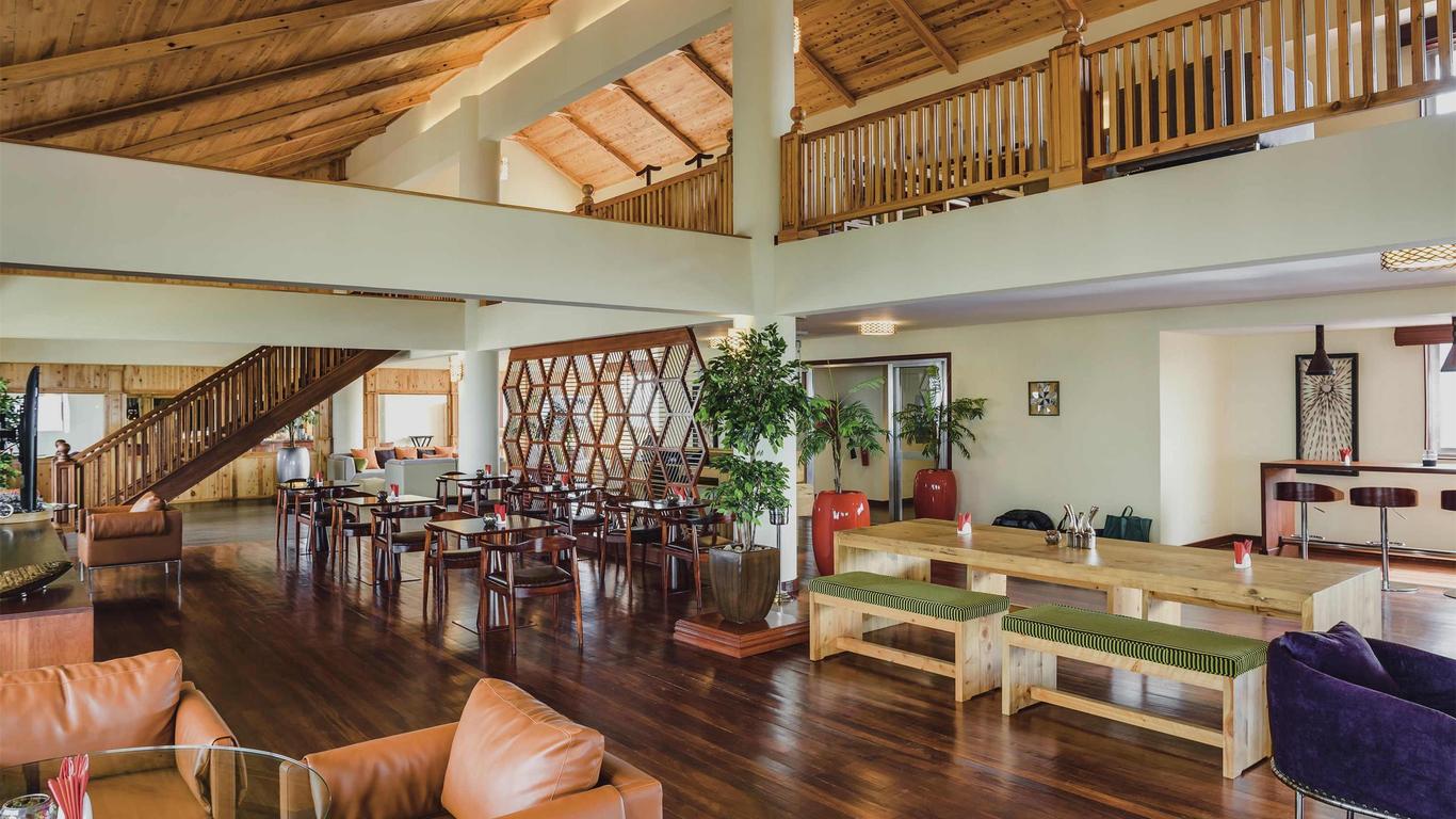 Mövenpick Nairobi Hotel & Residences