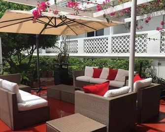 Collins Hotel - Miami Beach - Patio