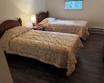 Charming 3-bedroom cottage in enjoyable Huntingdon with AC, WiFi - Huntingdon - Slaapkamer