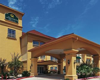 La Quinta Inn & Suites by Wyndham Livingston - Livingston - Building