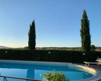 Il Poggio del Sole - Montefalco - Zwembad