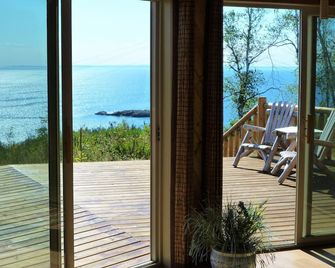 Sanctuary on the North Shore of Lake Superior - Silver Bay - Balcony
