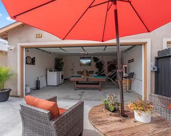 Both Tribune at Redlands - Redlands - Patio