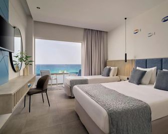 Blue Sea Beach Resort - Ammoudes