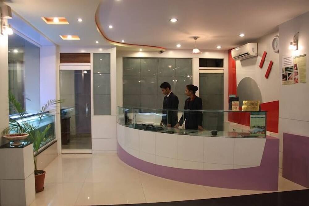 Capital O 3225 Grande Sita - אודאיפור - דלפק קבלה