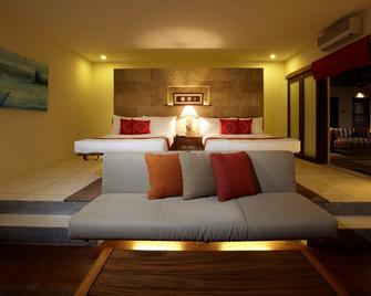 Bluewater Panglao Beach Resort - Panglao - Living room
