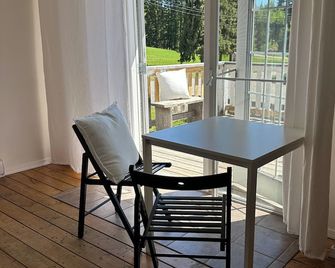The Garden Suite - Quesnel - Eetruimte